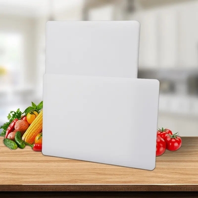 La tabla de cortar plástica de la cocina caprichosa del multicolor no desliza a la tajadera del PE