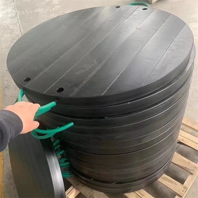 Dirigiendo la ronda negra plástica molida llevar el cojín del soporte del camión de la bomba del HDPE