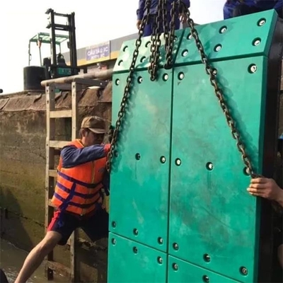 El panel plástico de la defensa del HDPE anti de la corrosión que hace frente a tableros de la protección del amortiguador del muelle del cojín