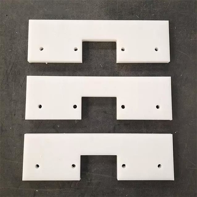 Plástico trabajado a máquina parte vuelos del transportador de la fricción de UHMWPE rellena el raspador resbaladizo